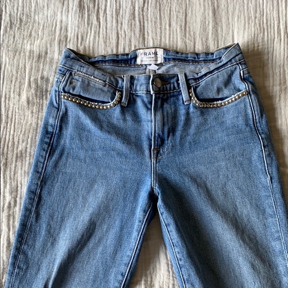 Very cute metal accented pants! 💎 - Picture 2 of 6